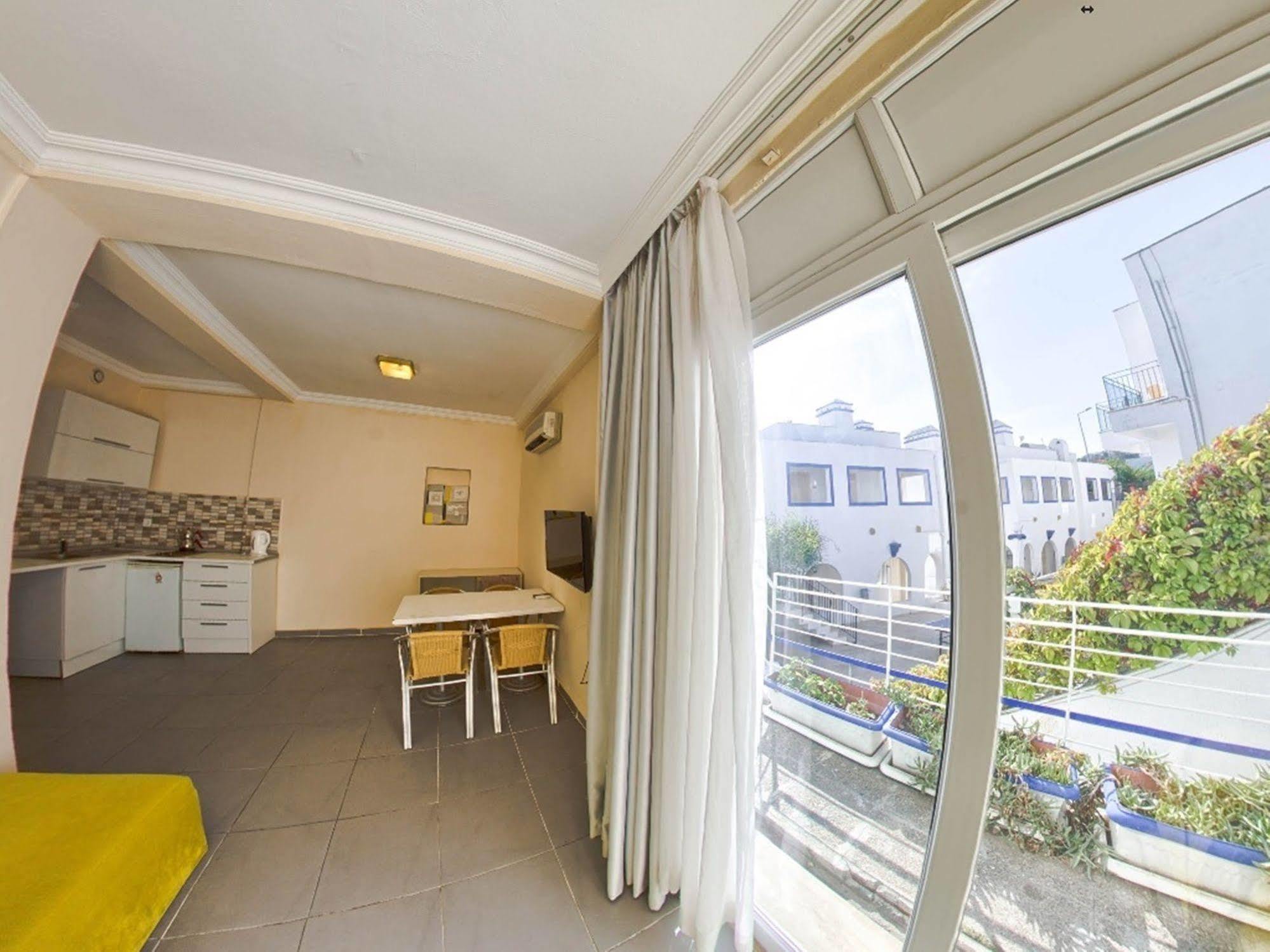 Sky Nova Hotel & Suites Bodrum Екстериор снимка