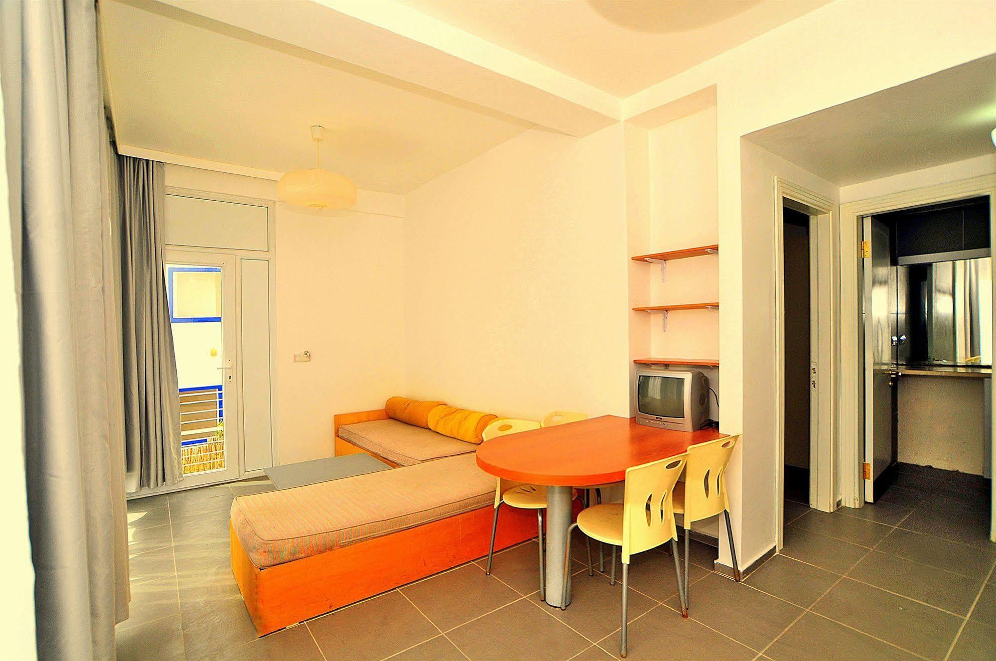 Sky Nova Hotel & Suites Bodrum Екстериор снимка